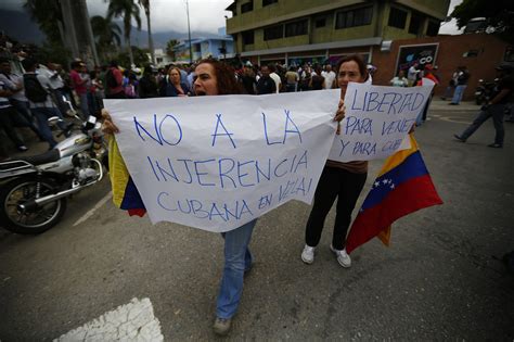 No podemos dialogar con Maduro si no cesa la represión y libera a los