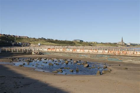 Tynemouth Outdoor Swimming Pool © Mark Anderson Geograph Britain And