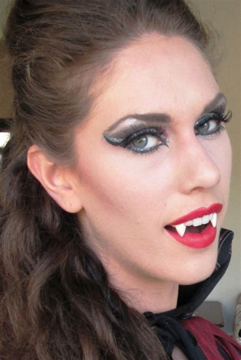 20 Halloween Vampire Makeup Ideas For Women Flawssy