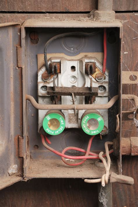 If you are replacing the factory radio that shipped with your automobile, the car probably then use the phillips screwdriver to secure the bare wire to an unused terminal on the fuse box. GEN3 Electric (215) 352-5963: The Scary Truth About Fuse Boxes