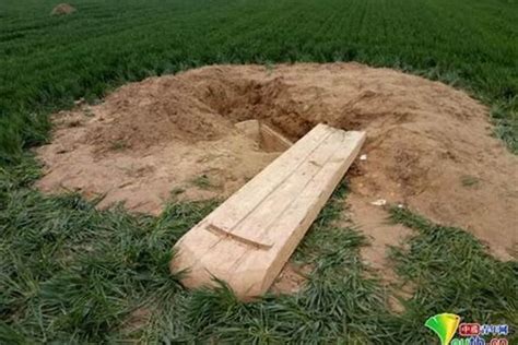 挖到坟墓后处理的最好办法坟墓被人挖了怎么办风水若朴堂文化