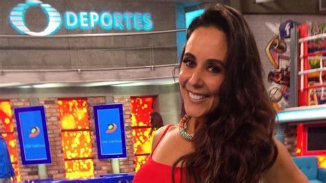 Conductora De Televisa Deportes Se Desnuda Para Callar Criticas Rebeca