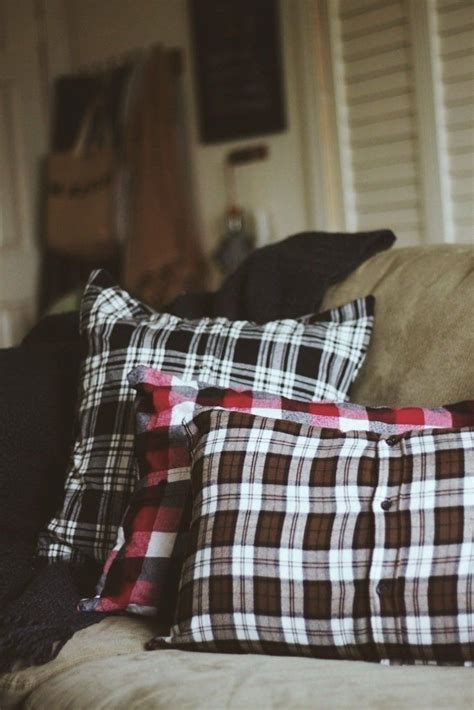8 Rustic Accent Pillow Ideas To Add Some Coziness This Winter