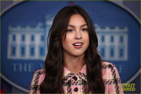 Olivia Rodrigo Is At The White House Today Find Out Why And See The