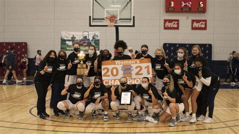 Lyon Womens Basketball Claims First Amc Tournament Title Since 2015 16