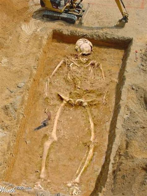 Find Out How The Giant Skeleton Hoax Started