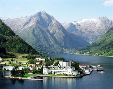 There closest airport is either sogndal ( iata : Great Buffet Dinner - Review of Kviknes Hotel, Balestrand ...