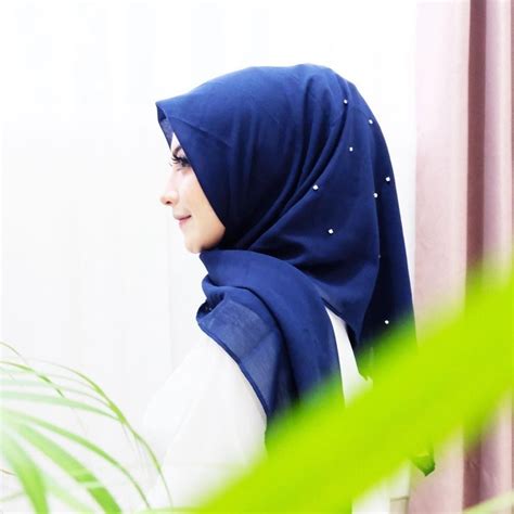 Download now musim panas berjilbab oleh ukhty iza halaman all kompasiana com. 10 Gaya Hijab Dokter Cantik Yang Populer Di Instagram