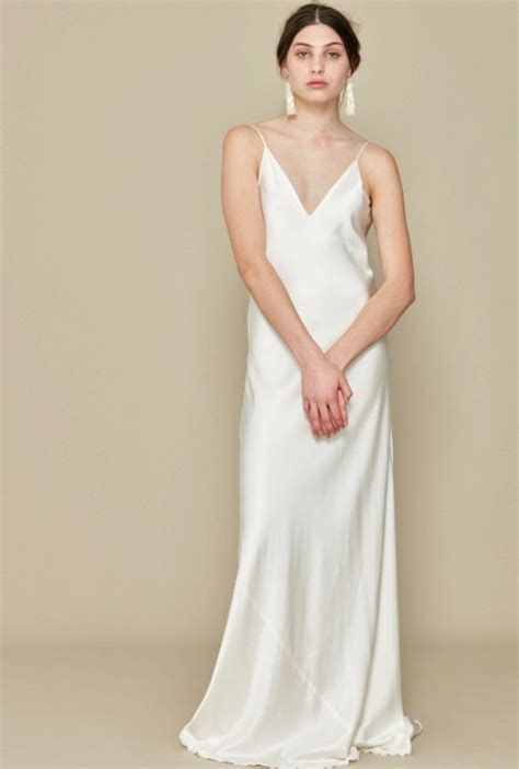 Https://tommynaija.com/wedding/a La Robe Wedding Dress For Sale