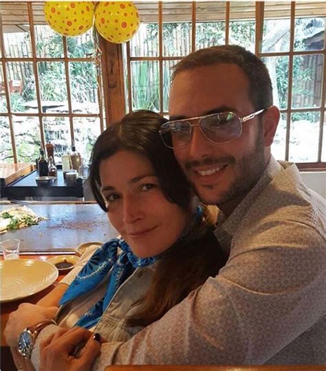 ¿cómo fue la historia de amor de sebastián martinez y kathy saénz? Kathy Saénz y Sebastián Martínez celebran ocho años de ...