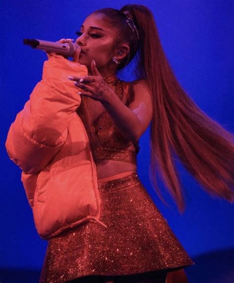 ariana grande update 🖤 on twitter ariana grande had just finished her third sold out show in