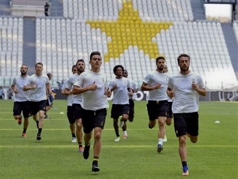 Oct 21, 2020 · splkpm 2021 : 4 Pola Latihan Fisik Sepak Bola Dengan Cara Dan Program ...