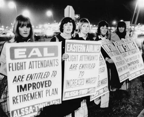 Press Photo Of Five Eastern Airline Stewardesses On A Picket Line At