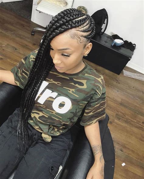 An amazing category in braids for medium hair which just looks elegant. 35 Lemonade Braids Styles for Elegant Protective Styling