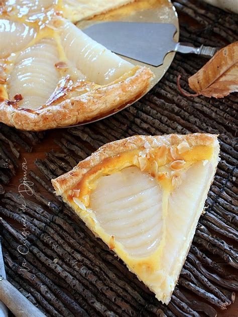 Tarte aux poires au sirop en boite avec pâte feuilletée