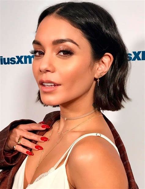 The talented actress has kept her hair short for over three years now and it doesn't look like she'll the hilarious actress adds plunging bangs to her pixie cut. 44+ Trend Actresses With Short Black Hair - New Hairstyle ...
