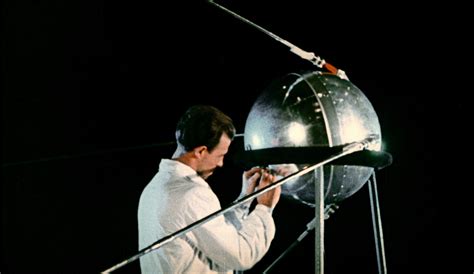 El Primer Satélite Artificial Sputnik 1 Sólo Es Ciencia