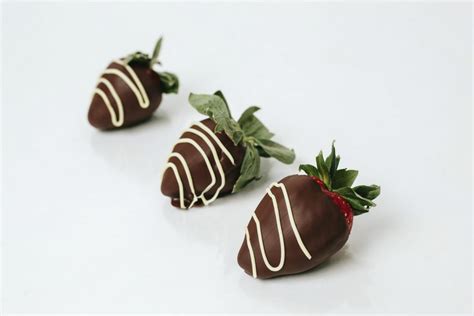Chocolate Dipped Strawberries Antoinette Boulangerie