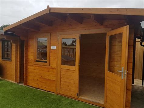How to build a platform deck for a shed out of wood. Shed Stain | Which is Best? Our guide will help you decide