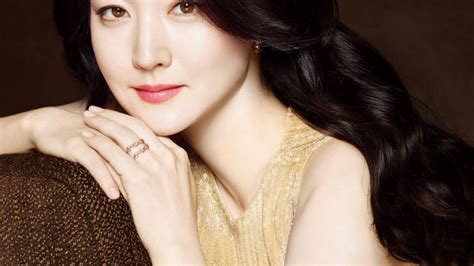 The most beautiful woman of 2019; 10 Most Beautiful Korean Actresses Born In The 70s/80s - K-Luv
