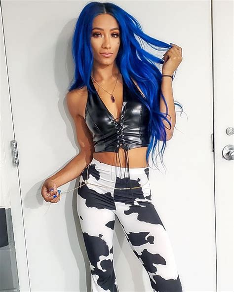 Wwe Star Sasha Banks Sexiest Snaps As She Wows In The Mandalorian