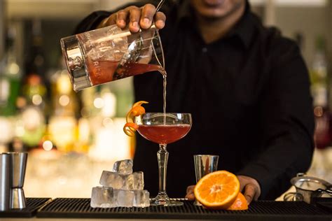 cocktail masterclass city of london london cocktail making reviews designmynight