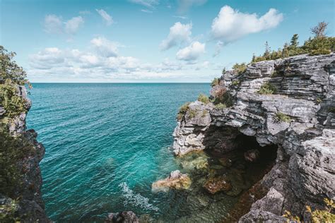 Visiting Bruce Peninsula National Park And The Grotto In Tobermory