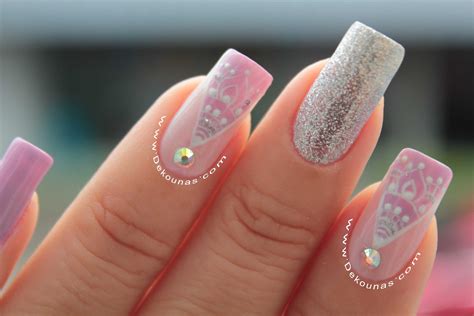 La decoración de las uñas. Diseño de uñas con esmalte | DEKO UÑAS | Moda en tus uñas