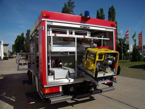 Zu teuer mit 190 000 euro und zu lang, befanden die fachleute. Feuerwehrfahrzeuge Tragkraftspritzenfahrzeug TSF-W ...