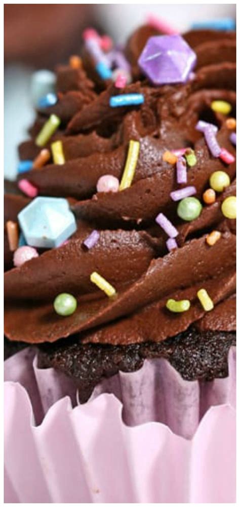 Chocolate cupcakes are a standard type of cupcake enjoyed by people of any age all over the it can be the same recipe, but be warned that some cake recipes are very moist and can cause the squeeze the chocolate sauce/mousse into the hole. The BEST Chocolate Cupcake Recipe | Cupcake recipes ...