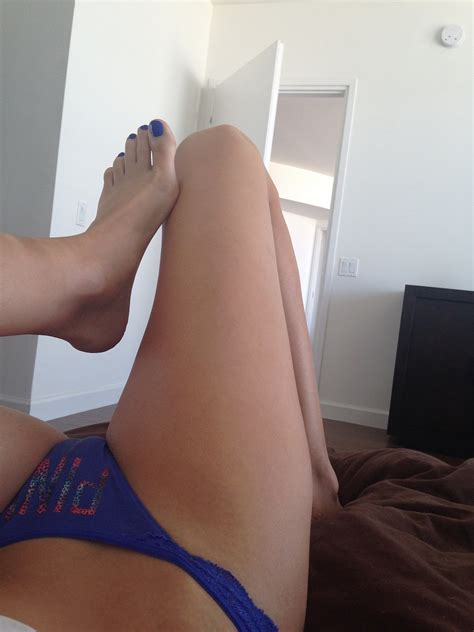 Erin Cumminss Feet