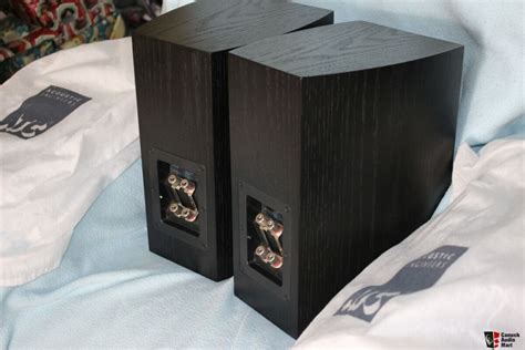 Atc Scm7 V3 Bookshelf Loudspeakers In Black Ash Finish Mint Condition C