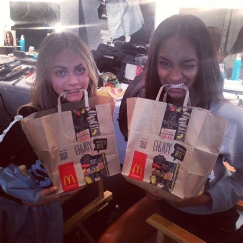 Cara Delevingne And Jourdan Dunn Eat Mcdonalds During Lfw 2013 Metro News