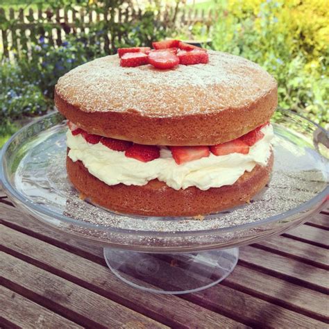Classic Mary Berry Victoria Sponge With Fresh Cream Strawberries English Food Mary Berry