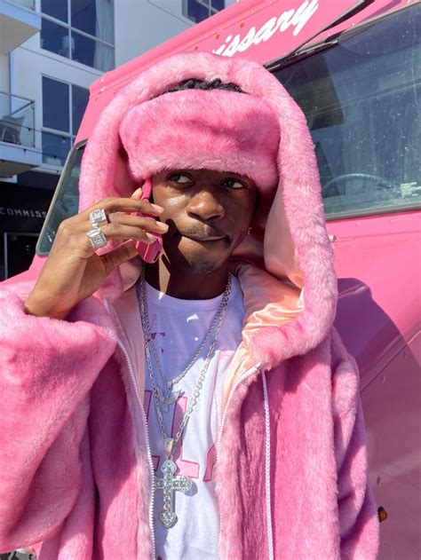 Pin By Izlandgial On Comfy Pink Rapper Lil Nas Hot Pink Aesthetic
