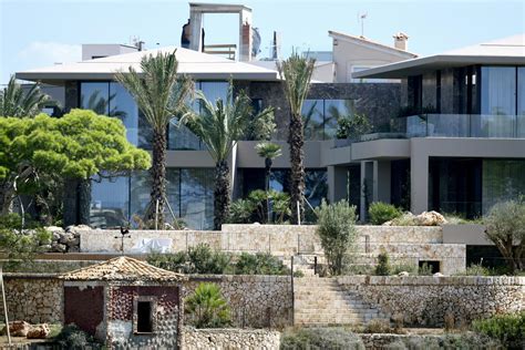 Lets Take A Quick Look At Rafael Nadals New House In Manacor