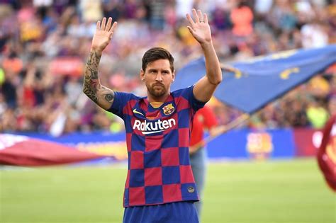 Lionel messi's salary is too big for barcelona due to their financial predicament, presidential when messi said he was leaving he didn't mention money. Lionel Messi Salary 2020 : Football Leaks reveal Lionel Messi's salary and it's ...