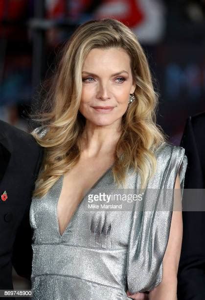 Michelle Pfeiffer 2017 Photos And Premium High Res Pictures Getty Images