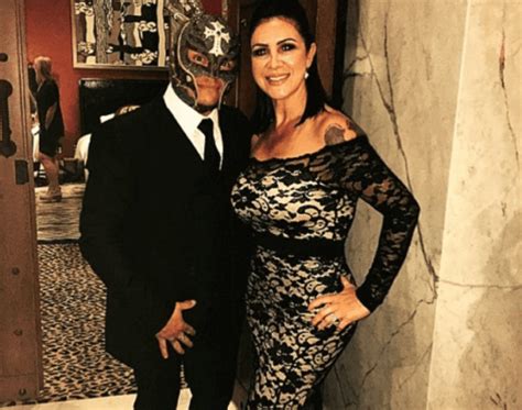 Rey Mysterio Bio Age Height Weight Wife Net Worth Salary And More