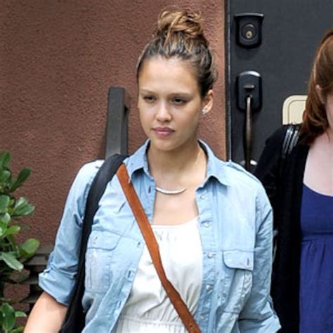 Jessica Alba Shows Off Post Baby Body—yes Shes Still Got It E Online