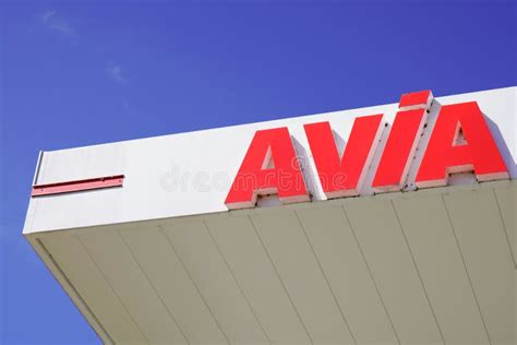 Avia Gas Vehicle Station Brand Text Company Logo Sign Car Service