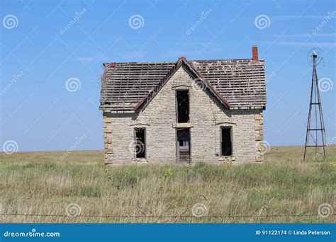 Old Limestone House Built In The 1800 S Stock Photo Image Of Fields