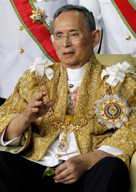 Thailand’s King Bhumibol World S Longest Reigning Monarch Turns 88 Daily Sabah
