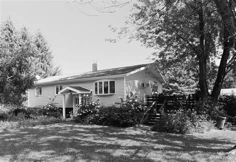 BALLMAN KHAPALOVA · Pine Lane House · Divisare