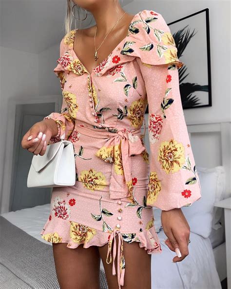 Not Normally One For Florals But I Spotted This Boohoo Dress And