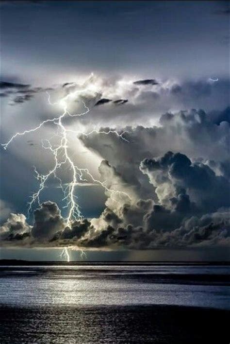 30 Best Images About Lightning On The Ocean On Pinterest