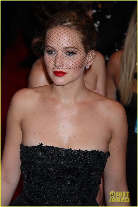 Relive Jennifer Lawrences Best Met Gala Moments Photo 3361299 Jennifer Lawrence Photos
