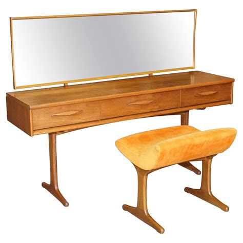 Mid Century Modern Dressing Table At 1stdibs