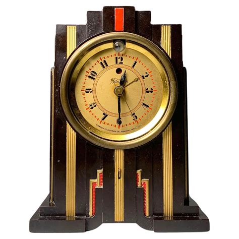 1940s Original Electric Art Deco Wall Clock By Telechron At 1stDibs