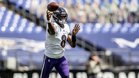Lamar Jackson Begins Another Season By Winning Afc Offensive Player Of